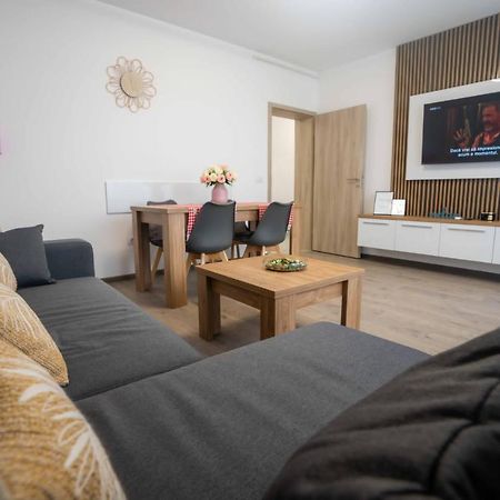 Cozyhome Brasov Luaran gambar